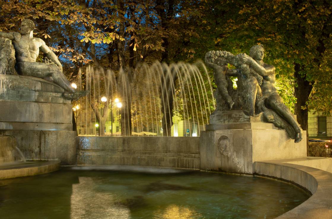 Fontana Angelica, Torino